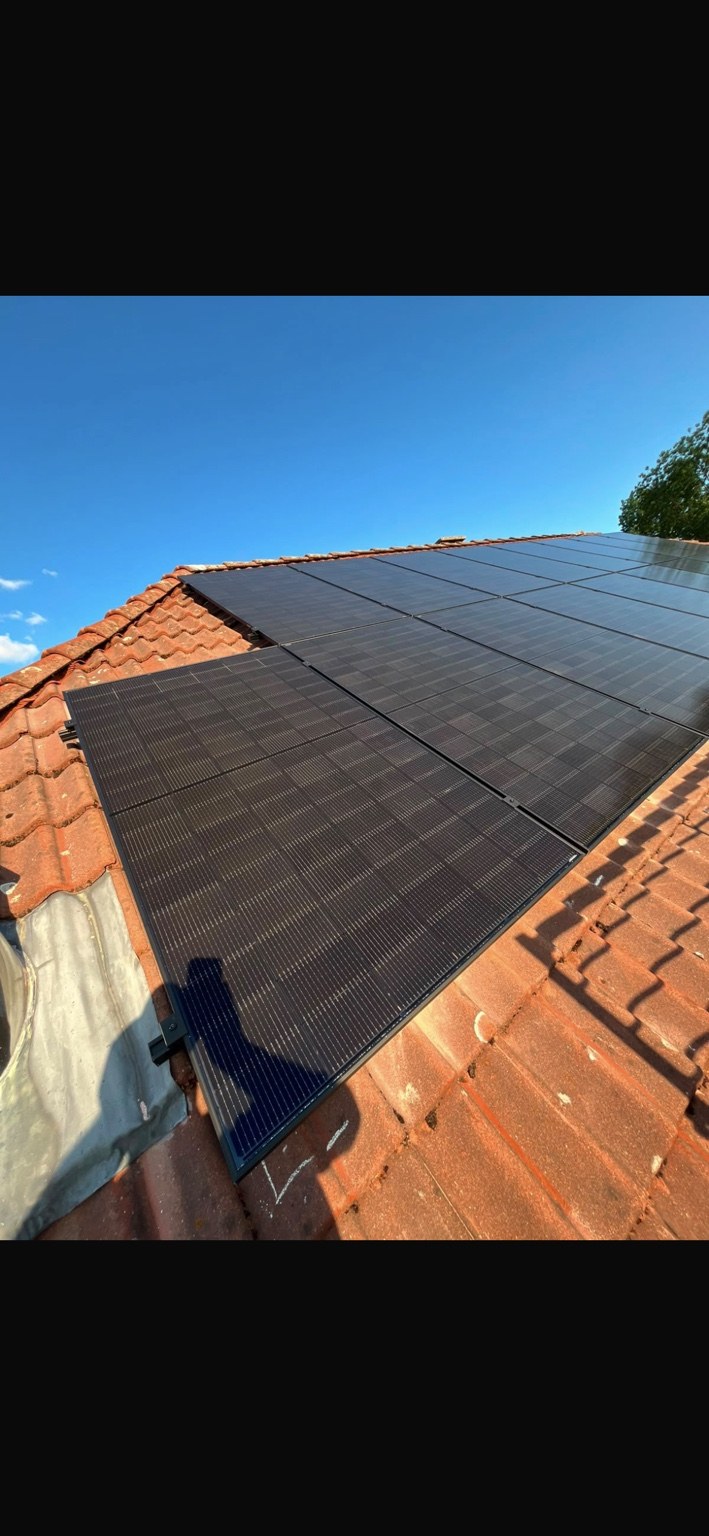 Einblick in unsere Arbeit – Foto einer von ElektroSolar ausgeführten Anlage