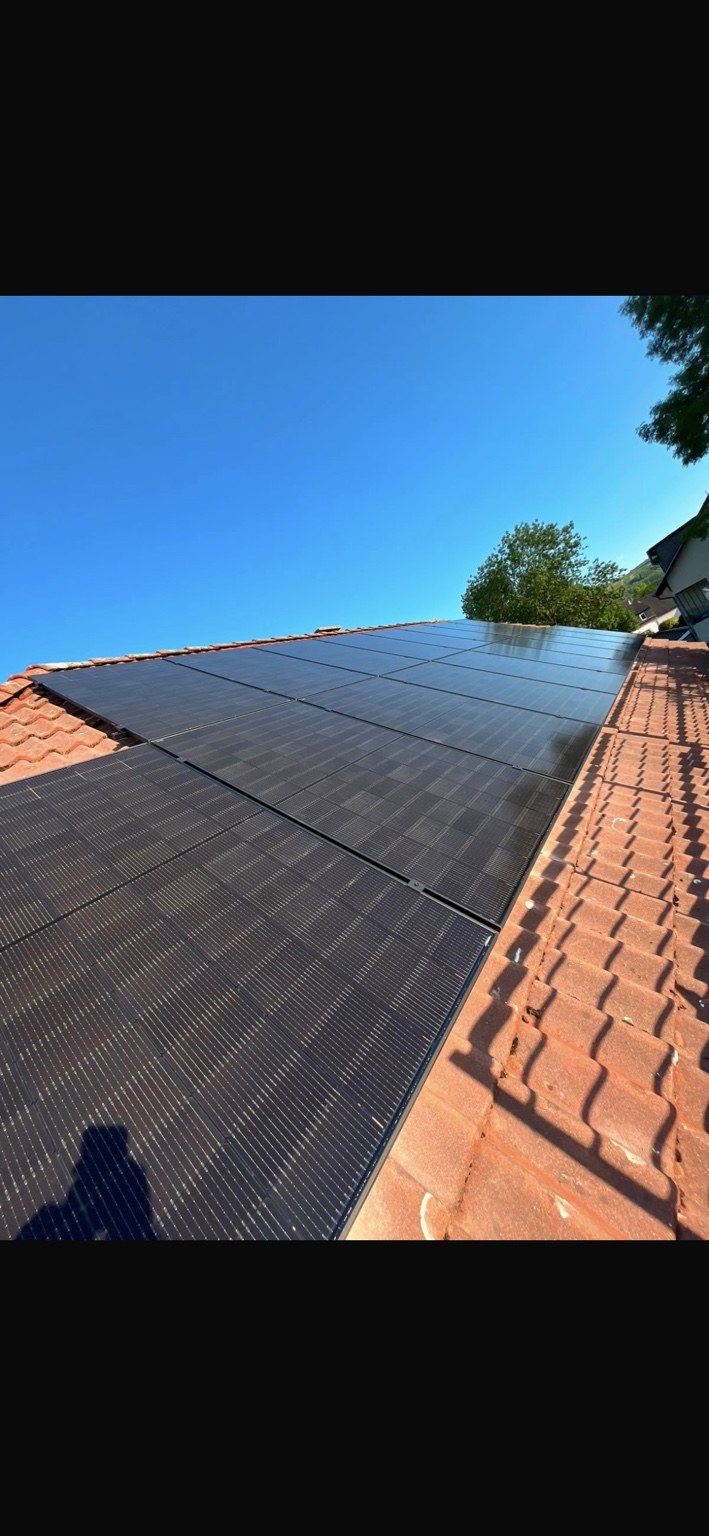 Einblick in unsere Arbeit – Foto einer von ElektroSolar ausgeführten Anlage
