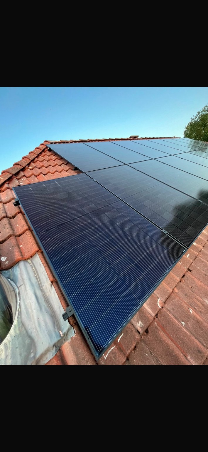 Einblick in unsere Arbeit – Foto einer von ElektroSolar ausgeführten Anlage
